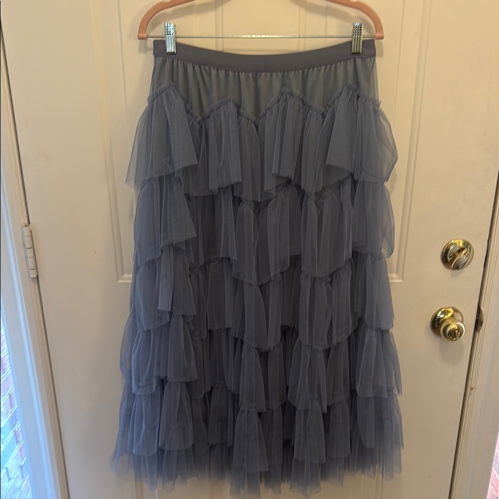 Chic Layered Tulle Midi Skirt in Gray
